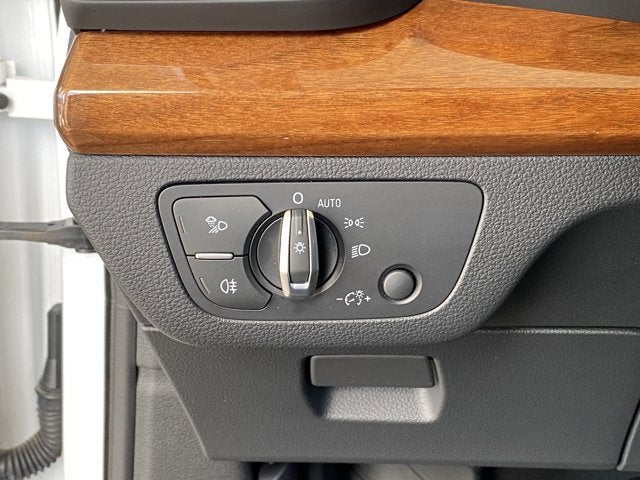 2023 Audi Q5 40 Premium Plus