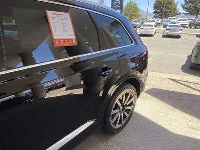2019 Audi Q7 55 SE Premium Plus