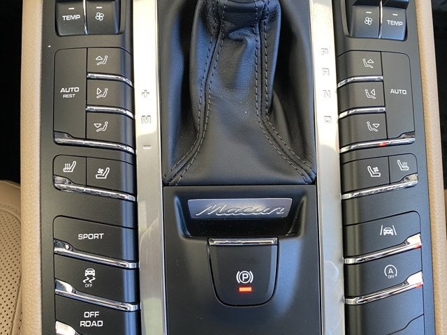 2020 Porsche Macan Base