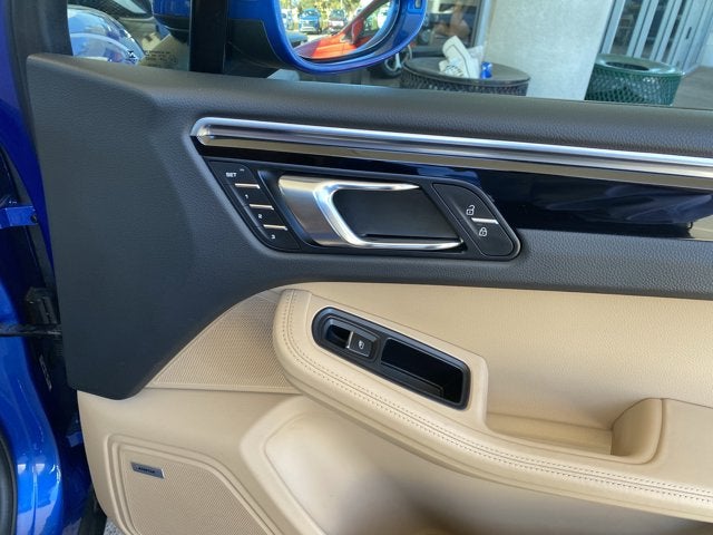 2020 Porsche Macan Base