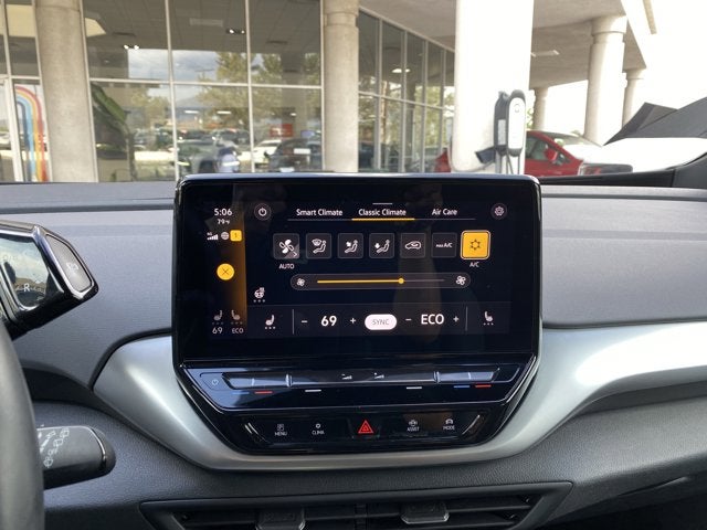 2022 Volkswagen ID.4 Pro