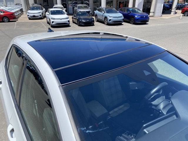 2022 Volkswagen Golf GTI 2.0T SE