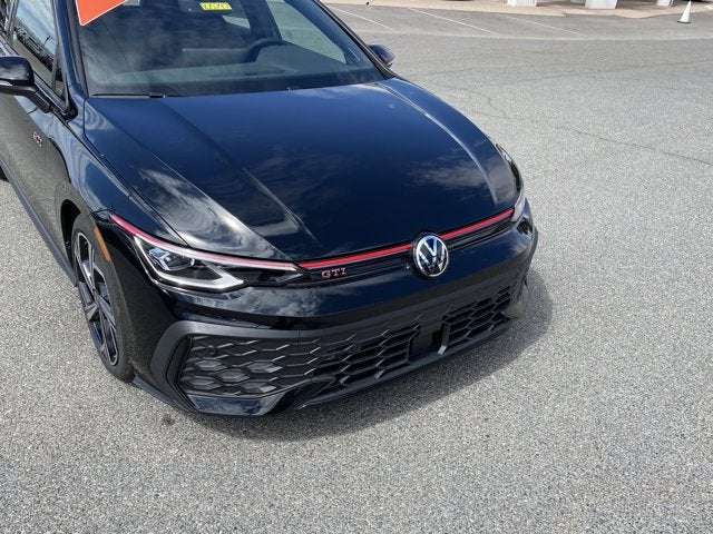 2025 Volkswagen Golf GTI SE