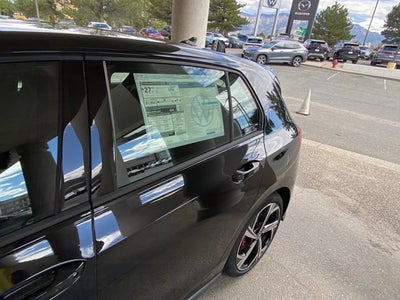 2025 Volkswagen Golf GTI SE