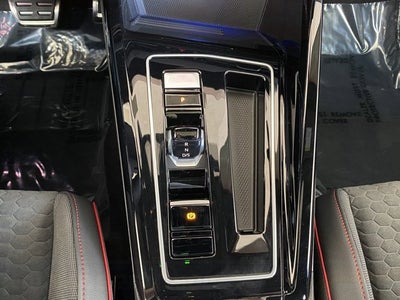 2025 Volkswagen Golf GTI SE